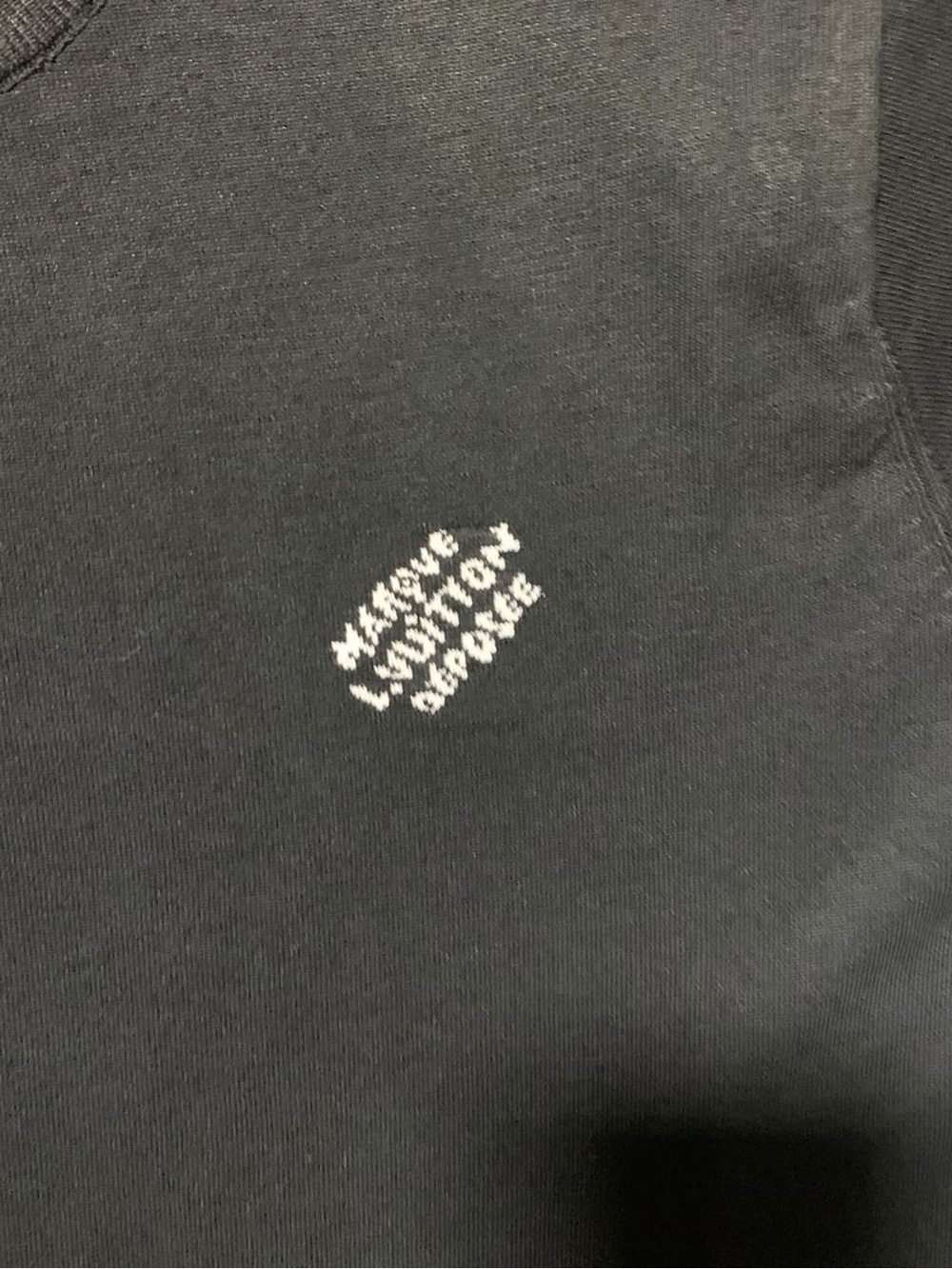 Louis Vuitton Black Crewneck T-Shirt Men’s Size Small - Picture 3 of 4